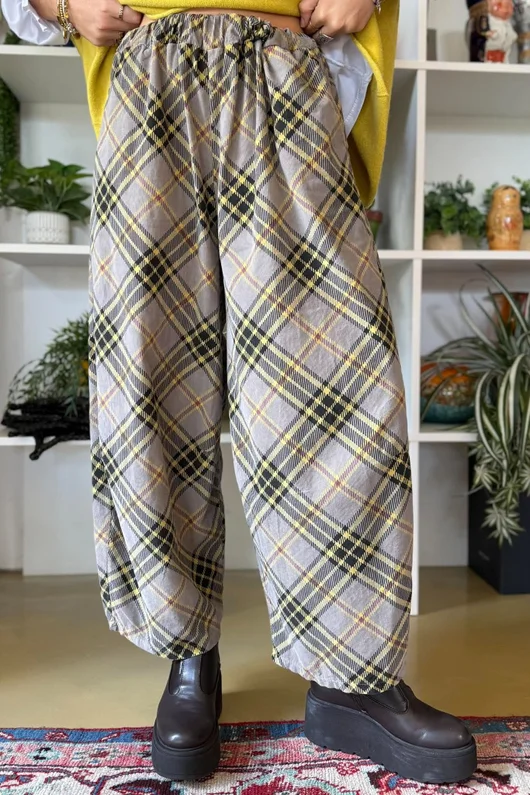 Arbi Needlecord Tartan Barrel Pant Mocha